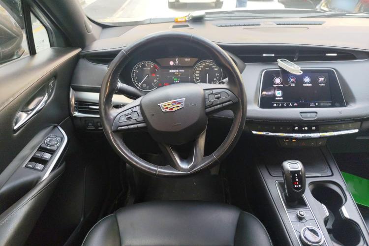 凯迪拉克XT4 2018款 28T 四驱领先型中控内饰13
