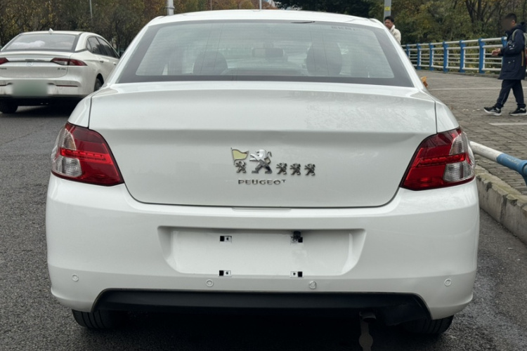 标致301 2016款 1.6L 自动舒适版车身外观6011