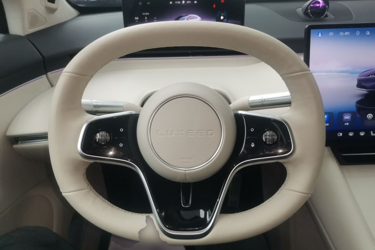 鸿蒙智行 智界R7 2025款 增程 331km Ultra中控内饰13