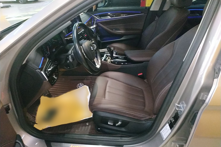 宝马5系 2019款 改款 525Li 豪华套装局部细节19