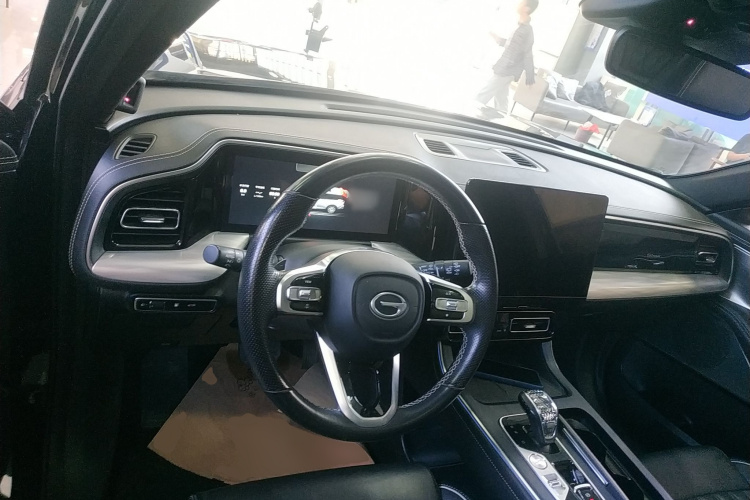 广汽传祺 传祺GS8 2022款 领航系列 2.0TGDI 四驱豪华智联版（七座）中控内饰12