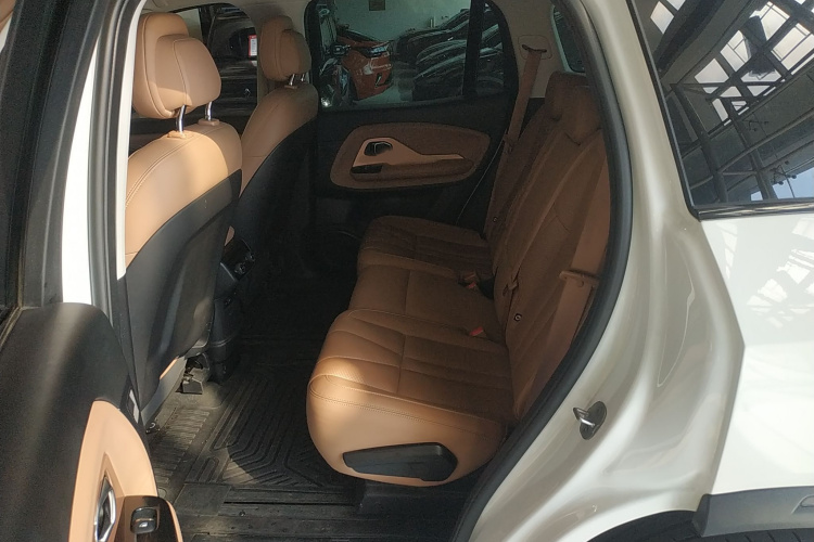 蔚来ES8 2018款 创始版中控内饰7004