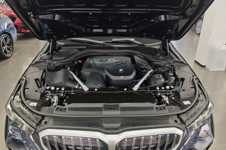 宝马5系 2024款 530Li 领先型 M运动套装局部细节24