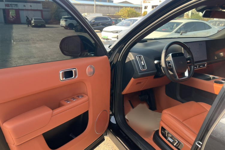 理想汽车 理想L8 2024款 Pro中控内饰7006