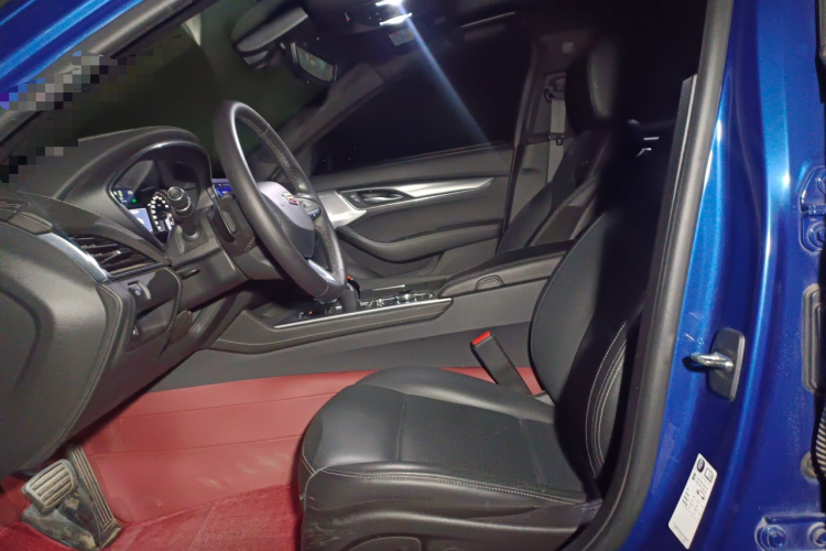 凯迪拉克CT5 2020款 28T 豪华型中控内饰19