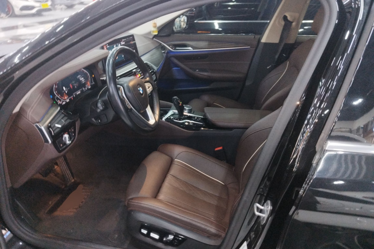 宝马5系 2021款 530Li 尊享型 豪华套装中控内饰19