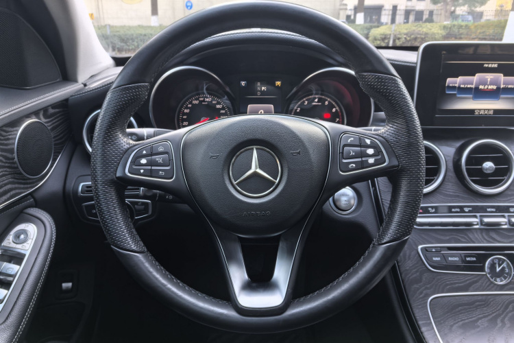 奔驰C级 2015款 改款 C 200 L 运动型中控内饰7006