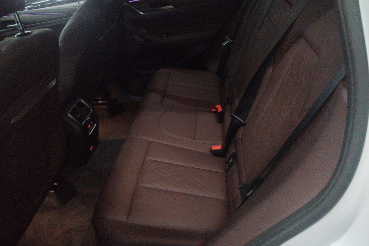 宝马X3 2022款 xDrive30i 领先型 M曜夜套装中控内饰21