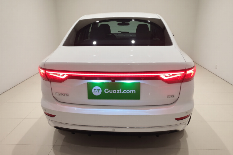 吉利汽车 帝豪 2022款 第4代 1.5L CVT尊贵型车身外观6