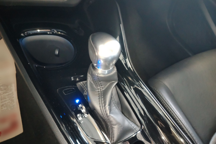 丰田 奕泽IZOA 2018款 2.0L 奕驰版 国V局部细节18