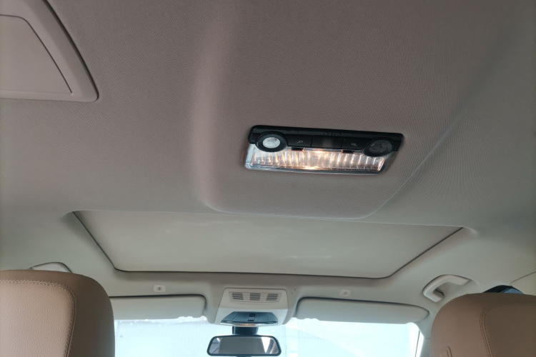 宝马5系 2014款 525Li 领先型中控内饰22