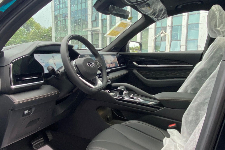 吉利汽车 星越L 2024款 2.0TD DCT EVO两驱长风版中控内饰7002