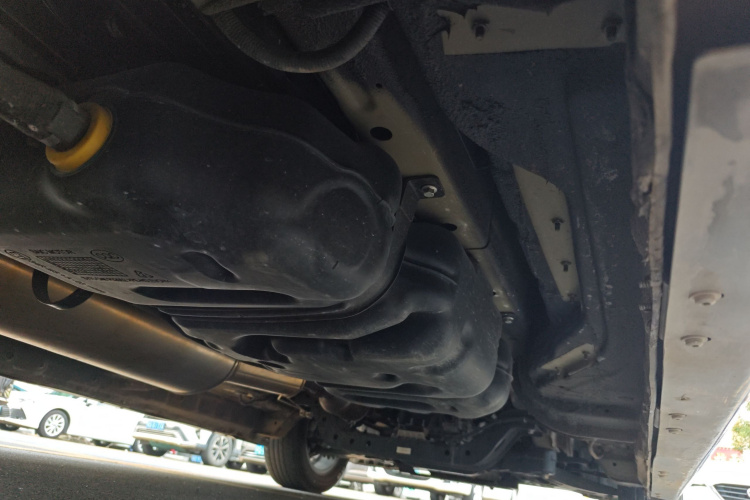 上汽大通MAXUS 大通G20 2021款 改款 PLUS 2.0T 汽油自动豪华版局部细节9002