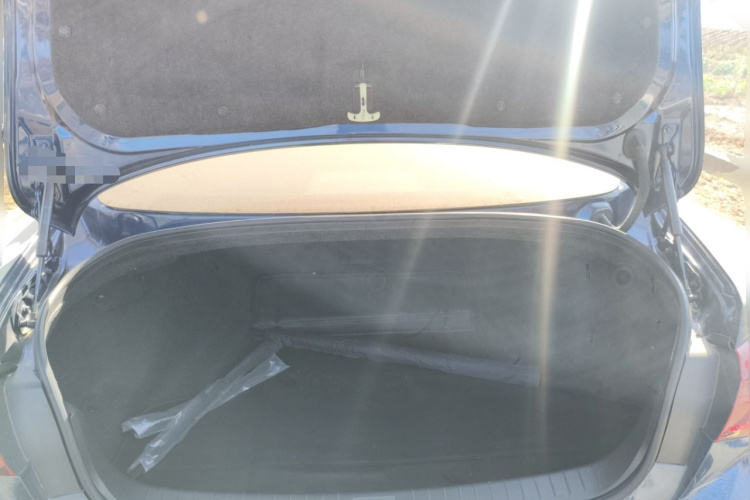 英菲尼迪Q50L 2018款 2.0T 逸享版 国V中控内饰23