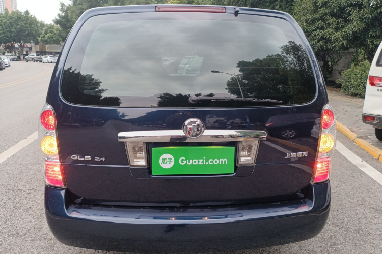 别克GL8 2014款 2.4L 经典版车身外观6