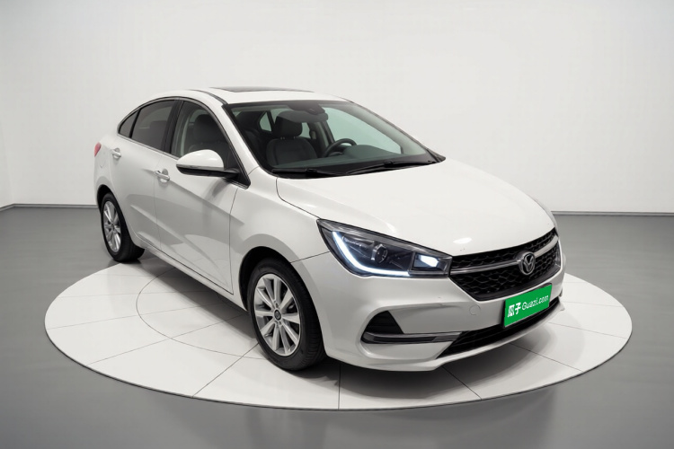 奇瑞 艾瑞泽5 2019款 1.5L 手动自在版 国V车身外观3