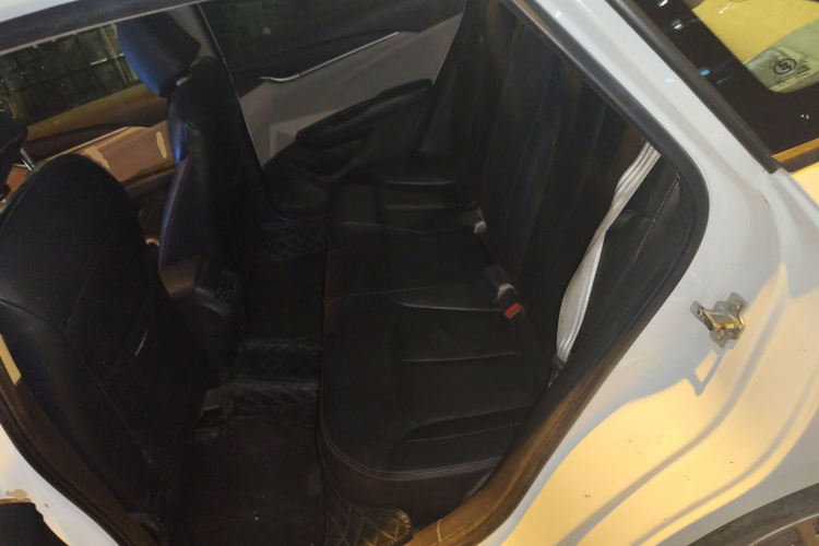 别克 英朗 2017款 15N 自动精英型中控内饰21