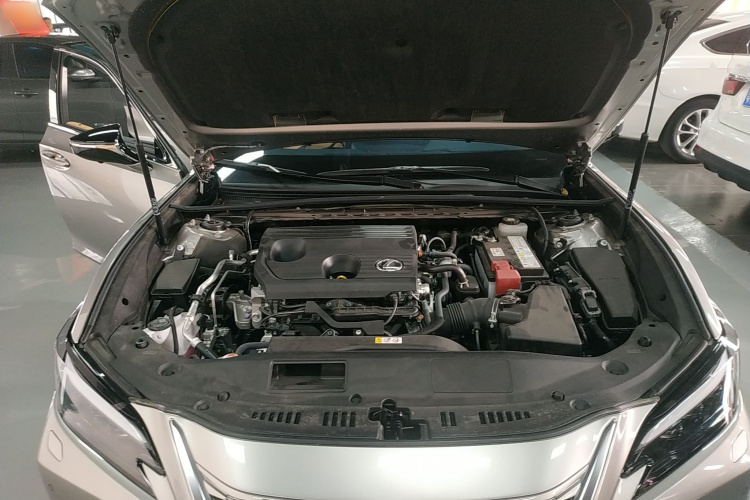 雷克萨斯ES 2025款 200 臻享版局部细节24