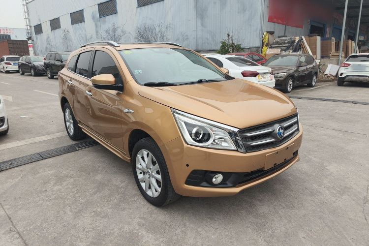 启辰T70 2015款 2.0L 手动睿享版车身外观3