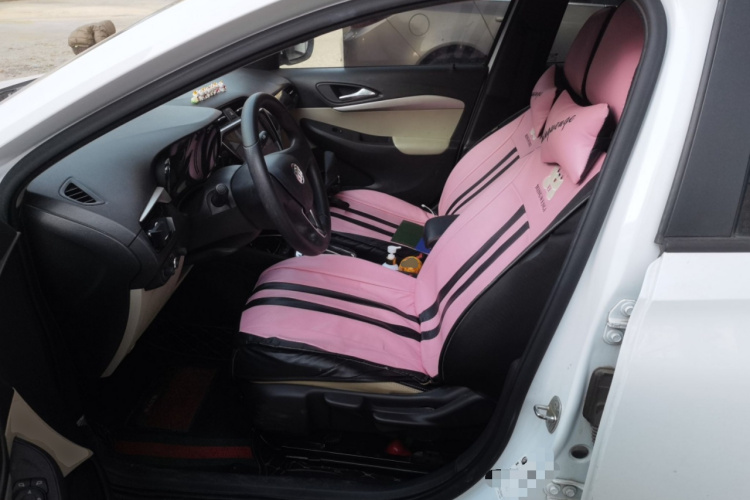 别克 凯越 2020款 15N CVT精英型中控内饰19