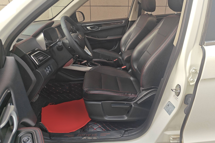 众泰 大迈X5 2015款 1.5T CVT知县型 国IV局部细节19