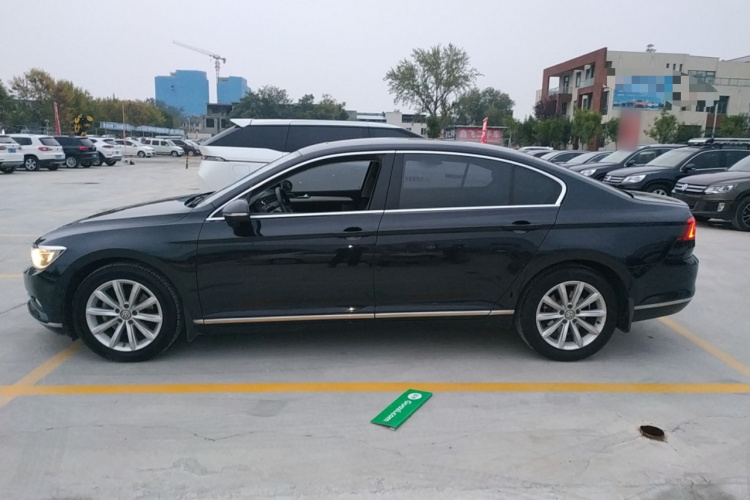 大众 迈腾 2018款 330TSI DSG 领先型车身外观4