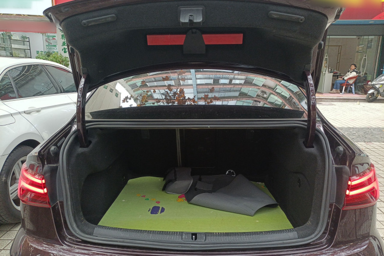 奥迪A3 2018款 30周年年型 Limousine 35 TFSI 时尚型局部细节23