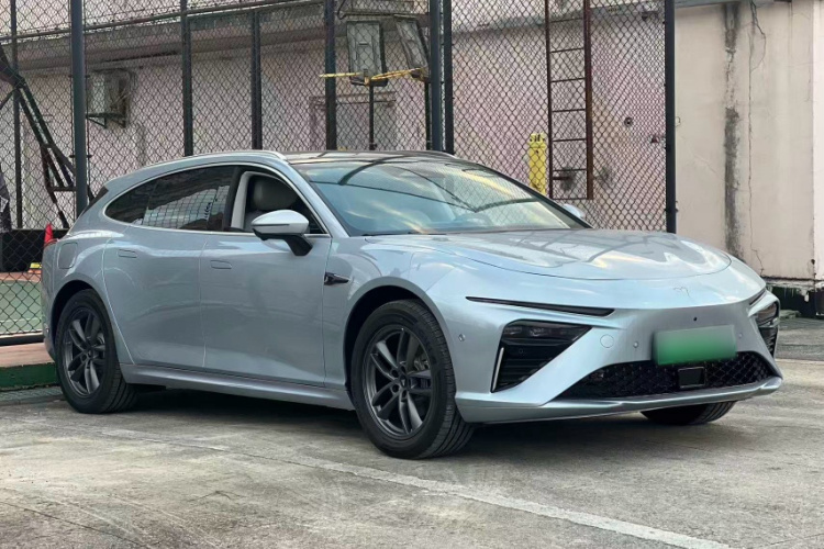 哪吒汽车 哪吒S猎装 2024款 增程300 标准版车身外观6002