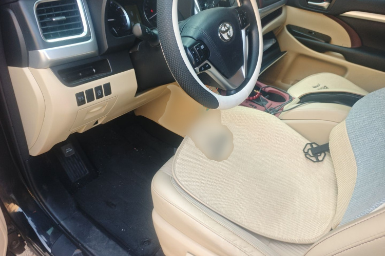 丰田 汉兰达 2017款 2.0T 四驱精英版 7座中控内饰20