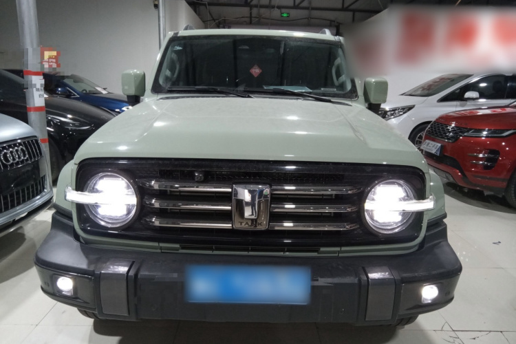 坦克300 2023款 城市版 2.0T 很有型车身外观2