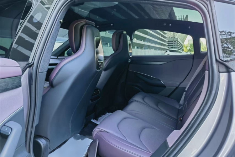 小米汽车 小米SU7 2024款 后驱长续航智驾版中控内饰7003