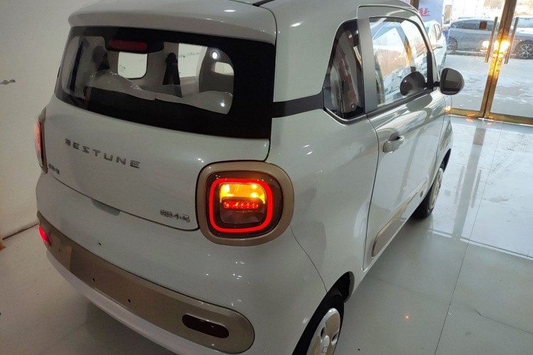 奔腾小马 2026款 222km 萌趣马 Plus车身外观7