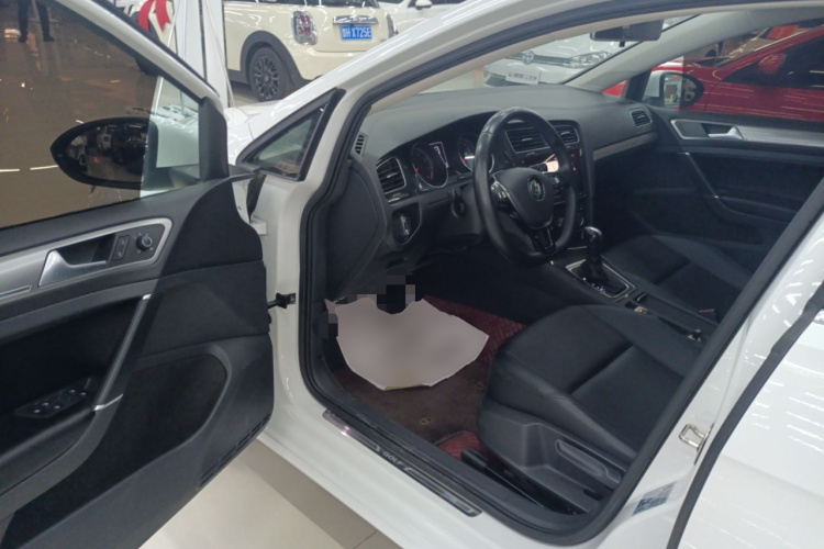 大众 高尔夫 2020款 200TSI DSG舒适进取版中控内饰20