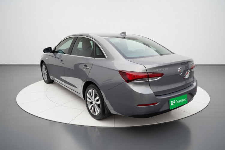 别克 英朗 2018款 18T 自动精英型车身外观5