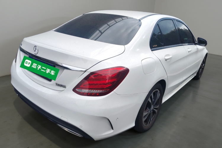 奔驰C级 2017款 C 200 运动版车身外观7