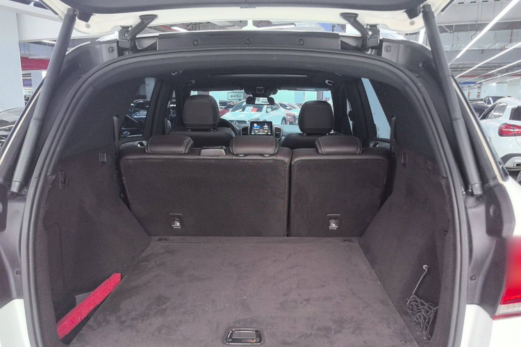 奔驰GLE 2017款 GLE 320 4MATIC 动感型局部细节23