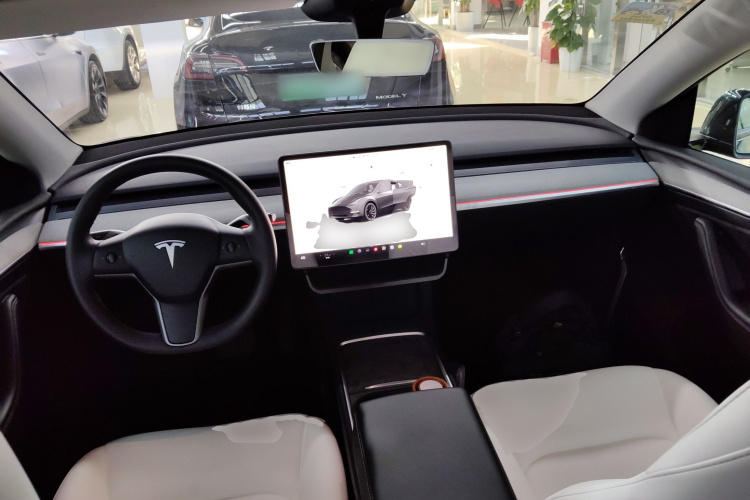 特斯拉 Model Y 2024款 后轮驱动版中控内饰7002