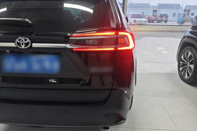 丰田 威兰达 2024款 2.0L CVT两驱领先版车身外观6006