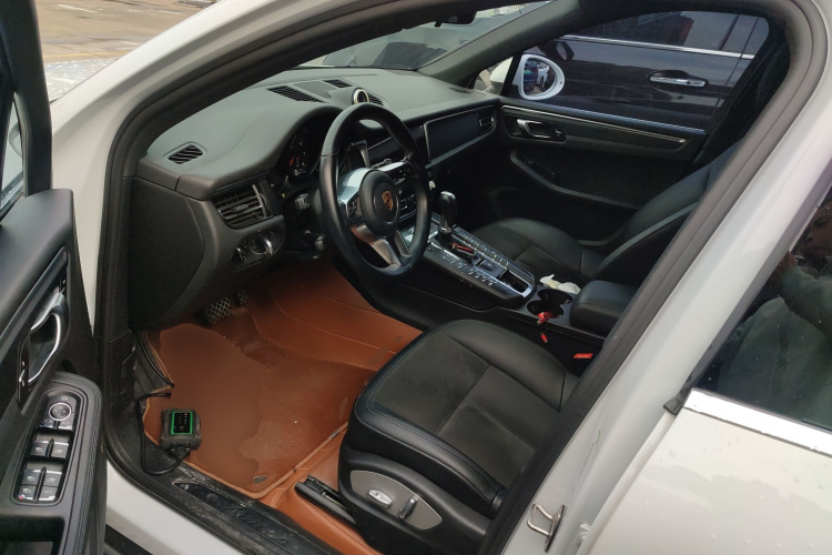 保时捷 2018款 Macan 2.0T中控内饰19