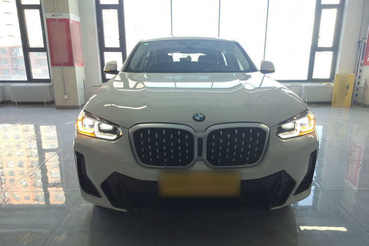 宝马X4 2022款 xDrive 25i M运动套装车身外观6001