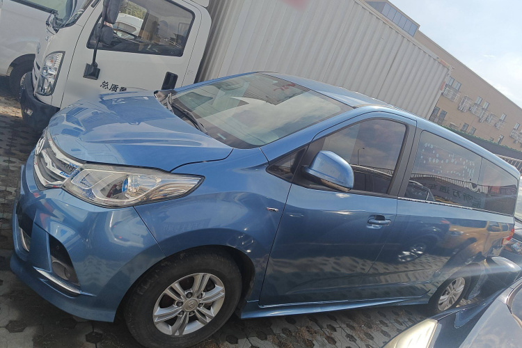 上汽大通MAXUS 大通G10 2018款 PLUS 2.0T 自动精英版车身外观4