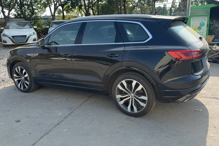 大众 途锐 2019款 3.0TSI 锐智版 国VI车身外观6005