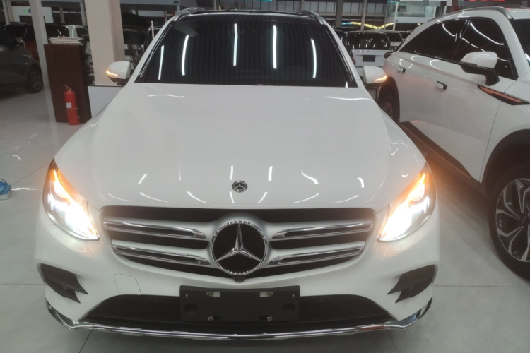 奔驰GLC 2017款 GLC 260 4MATIC 豪华型车身外观2