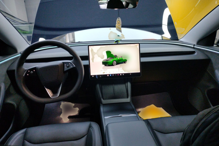 特斯拉 Model 3 2023款 长续航全轮驱动版中控内饰7002
