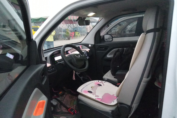 五菱汽车 宏光MINIEV 2022款 轻松款 磷酸铁锂中控内饰7003