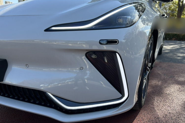 智己汽车 智己LS7 2025款 焕新版 Ultra车身外观6012