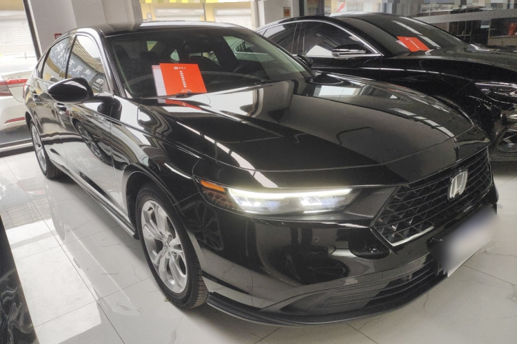 本田 雅阁 2023款 260TURBO 智享版车身外观3