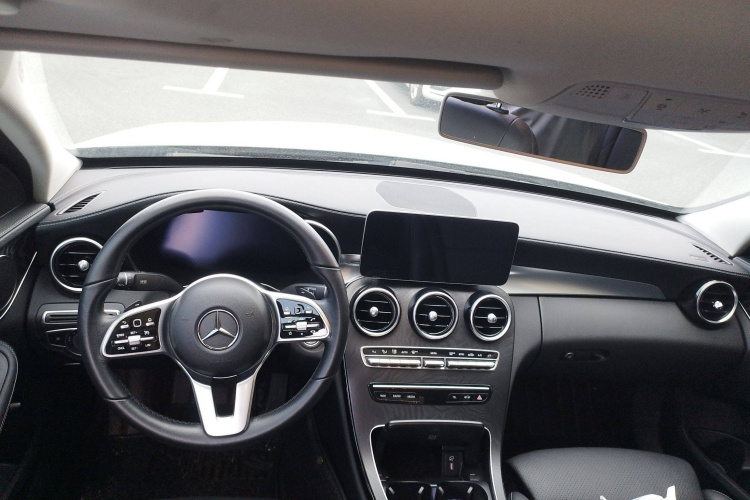 奔驰C级 2019款 改款 C 260 L 运动版中控内饰7002