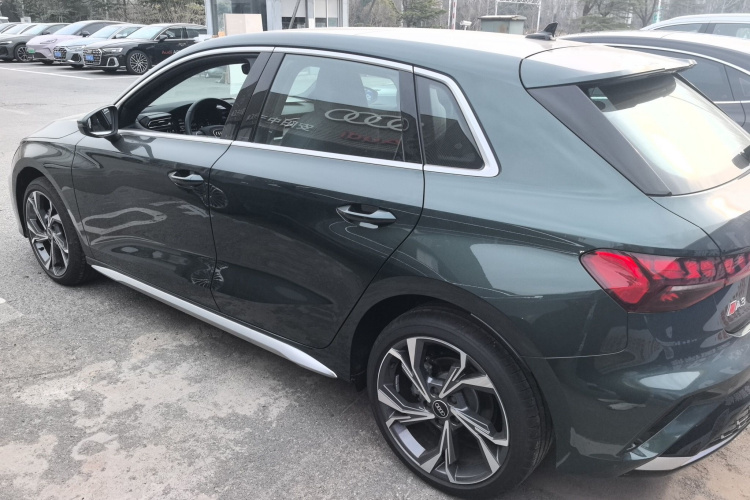 奥迪A3 2025款 Sportback 35TFSI 飞驰尊享型车身外观6003