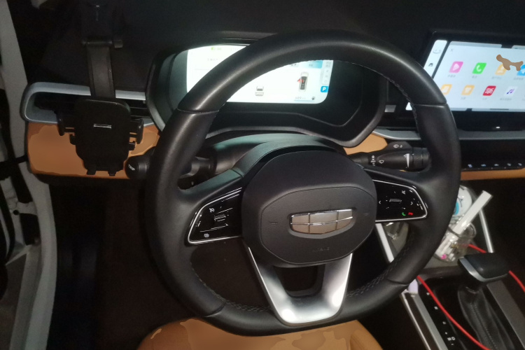 吉利汽车 帝豪 2025款 第4代 1.5L CVT旗舰型中控内饰13